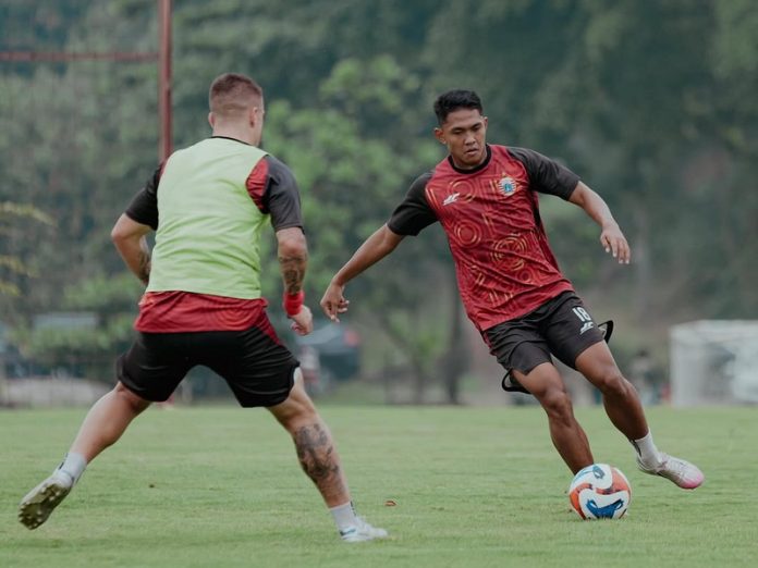 Persija (Instagram @persija) 01