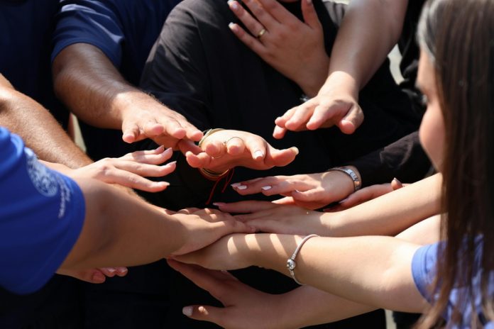 Ilustrasi generasi muda transisi hijau